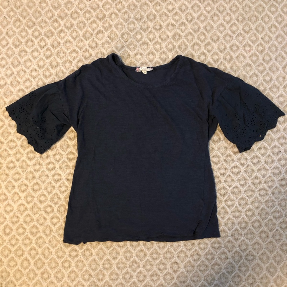 3/$20 Navy Blue Short Sleeve Tshirt with eyelet